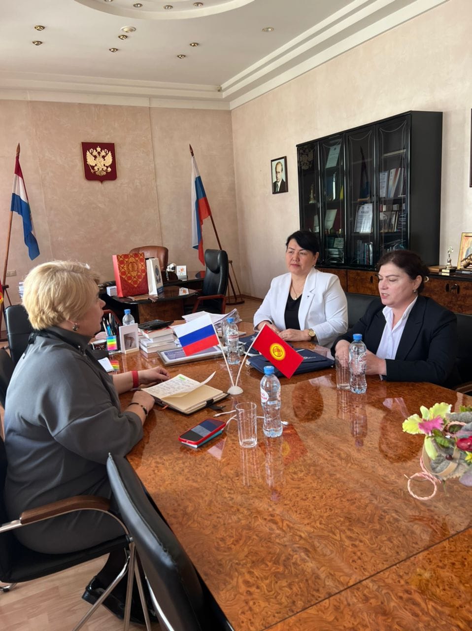 Эки тараптуу кызматташуу уланууда